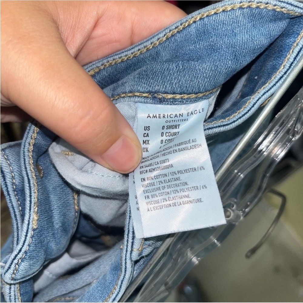 American Eagle Next Level Stretch Light Wash Super High Rise Jegging Short - Picture 8 of 8